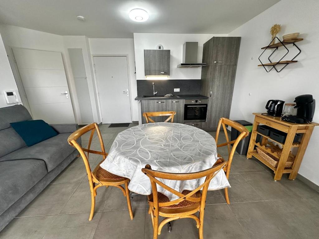 Opaline - Appartement T2 avec balcon vue latérale mer et parking - 5