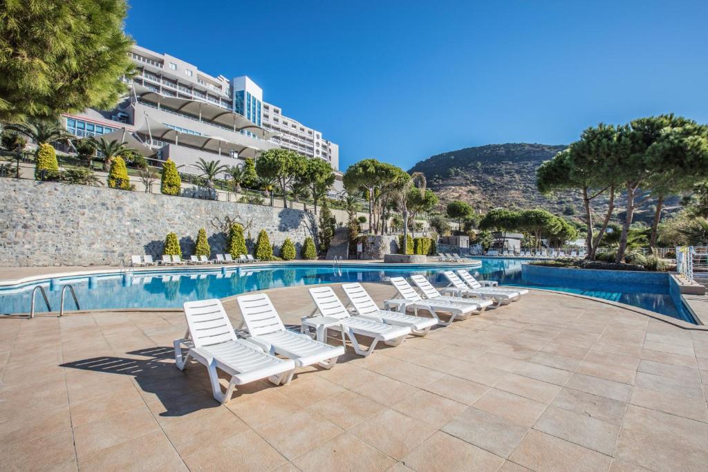 Aria Claros Beach & Spa Resort – All Inclusive 24H — Swimming pool in Özdere, Izmir