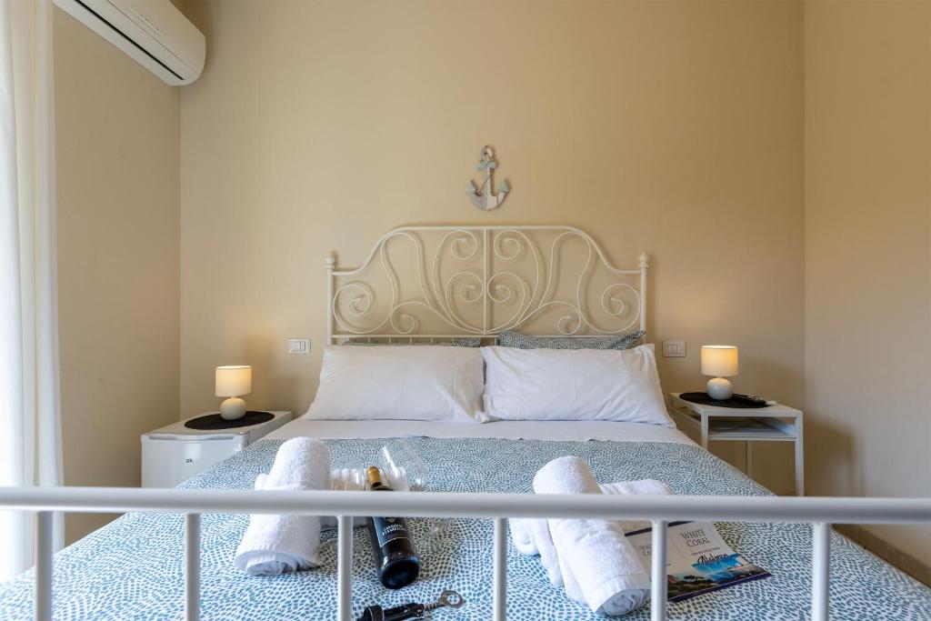 White Coral Rooms self check-in - 3