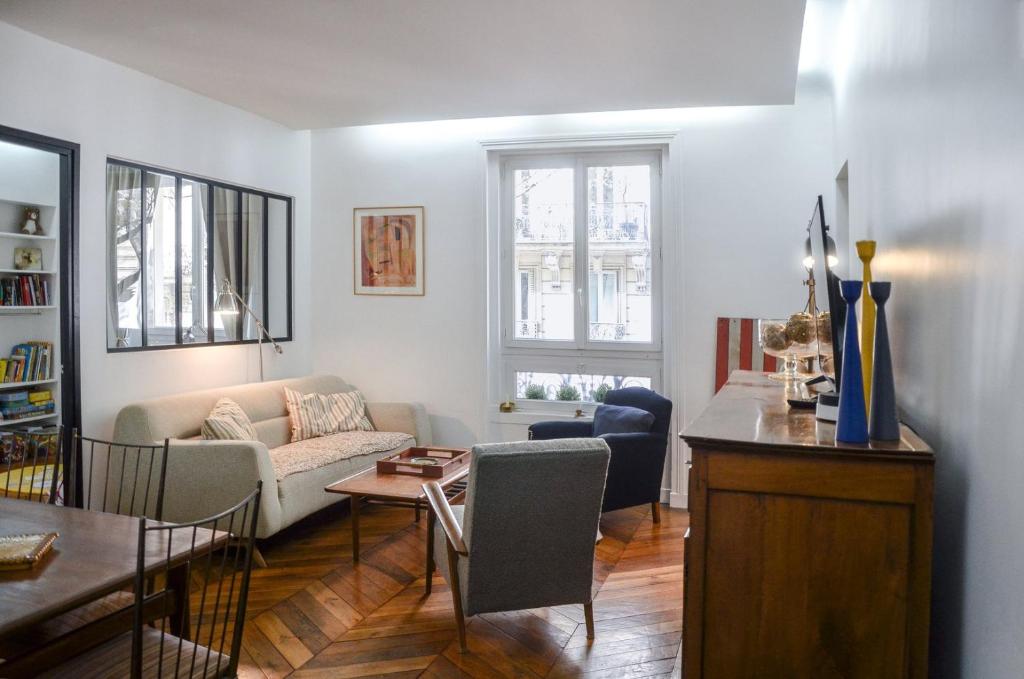 Elegant 2BR Retreat in the 9th - 2