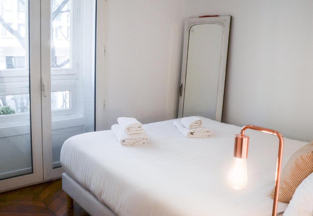 Elegant 2BR Retreat in the 9th - 4