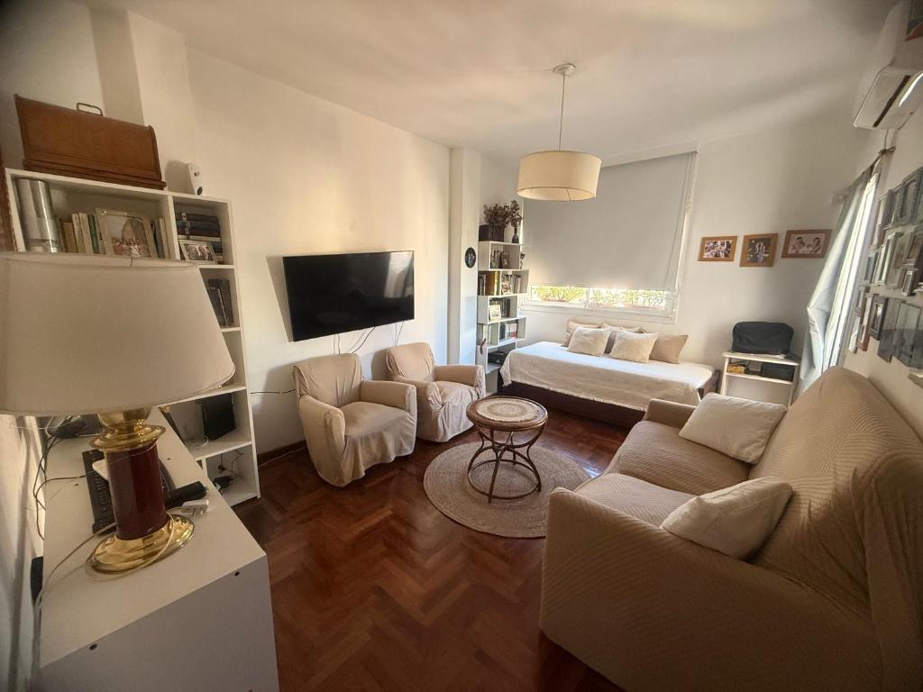 Luminoso depto de 3 amplios dormitorios y living comedor, cochera gratuita - 3