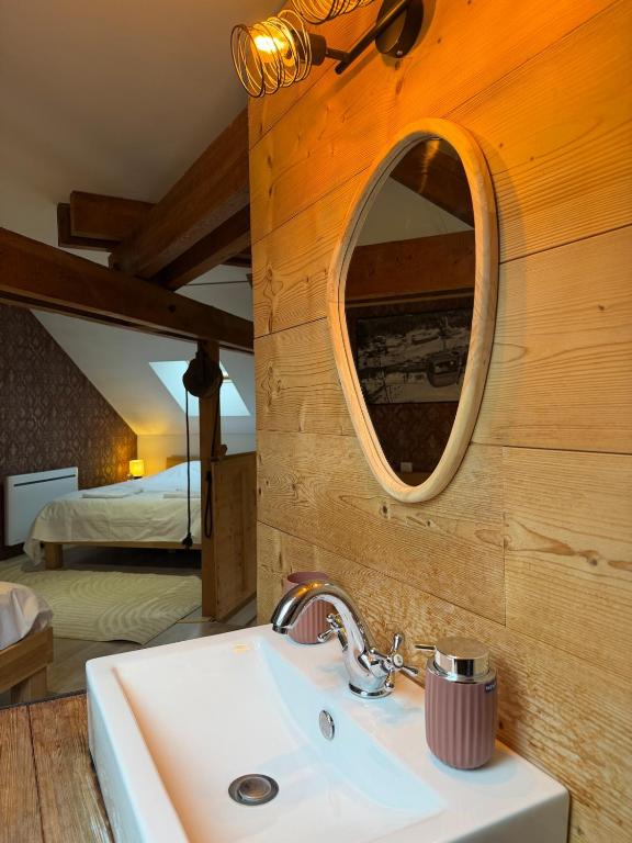 Gîte pour 8 - 10 personnes avec spa privatif - 4