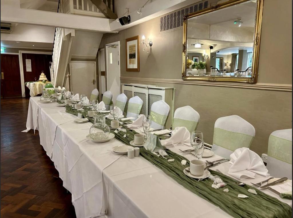 Banquet hall
