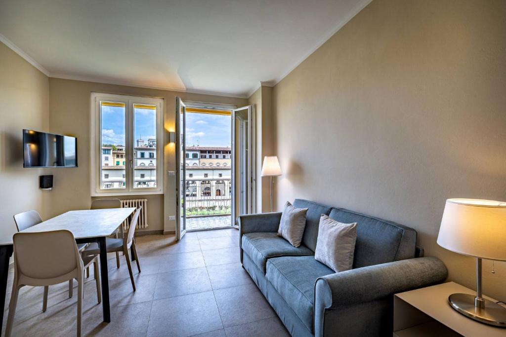 YD balcony on Pontevecchio view - 3