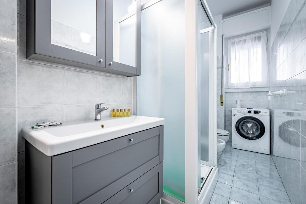 YD Bright 2 Bedrooms, Equipped Kitchen - 4