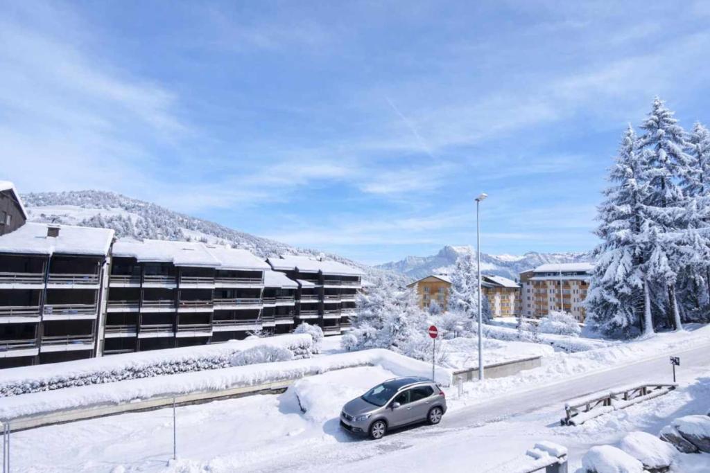 Studio pieds des pistes Rochebrune - 1