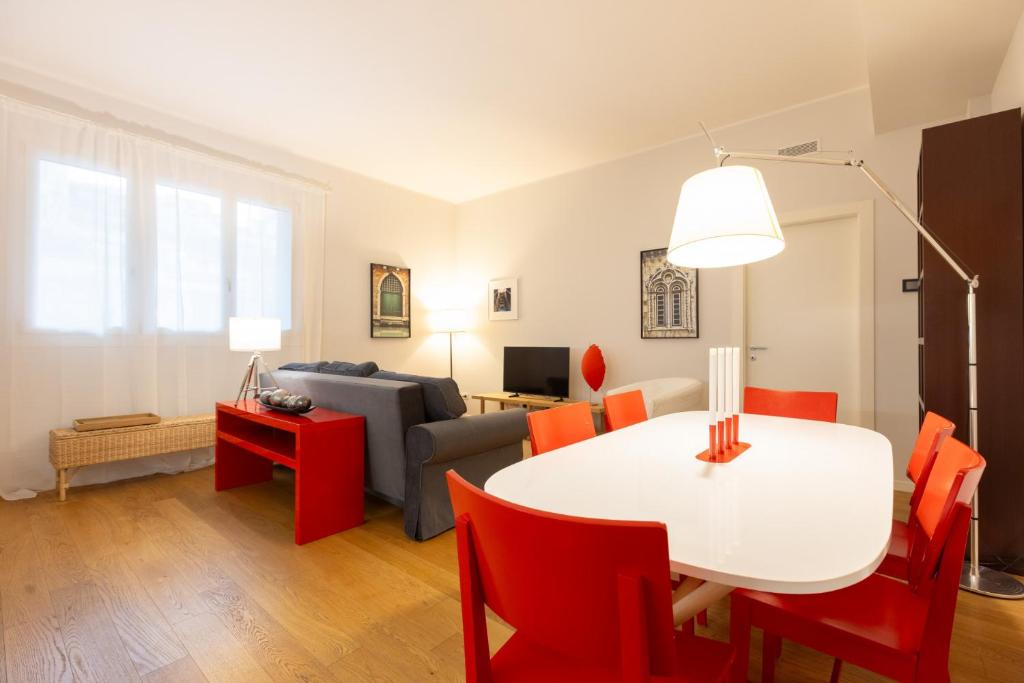 Chic Design Apt | Brera & Sempione Park Milan - 1