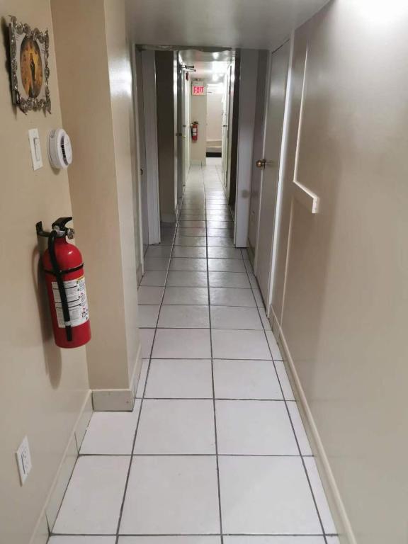 โทรอนโต แทรเวลเลอร์ โฮม (Toronto Travellers Home)