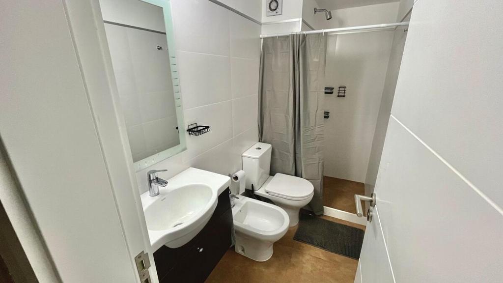 Spacious and bright studio apartment - 4