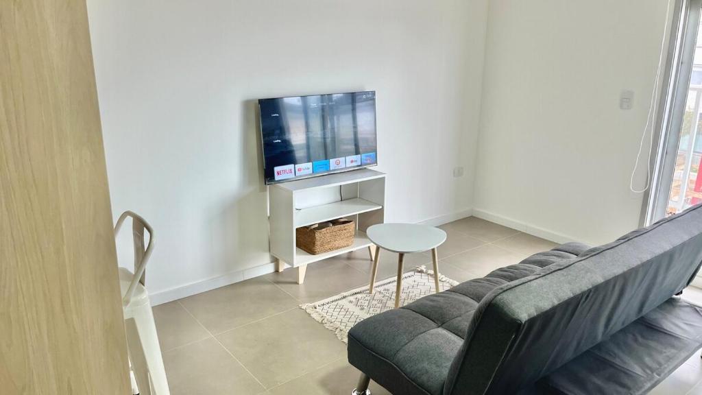 Spacious and bright studio apartment - 5