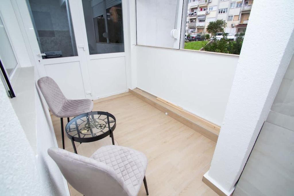 Spacious 2 Bedroom Flat near Beaches & PM - 5