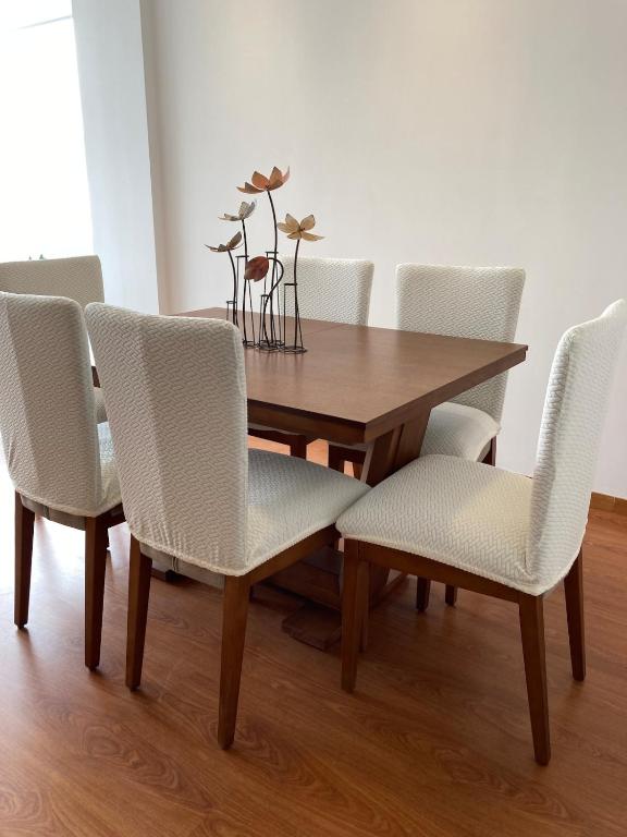 Apartment near La Carolina Park and Riocentro Security&Parking - 4
