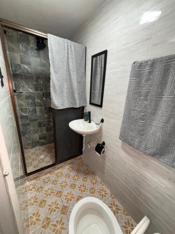 Exclusivo apartamento en medellín cerca a todo - 4