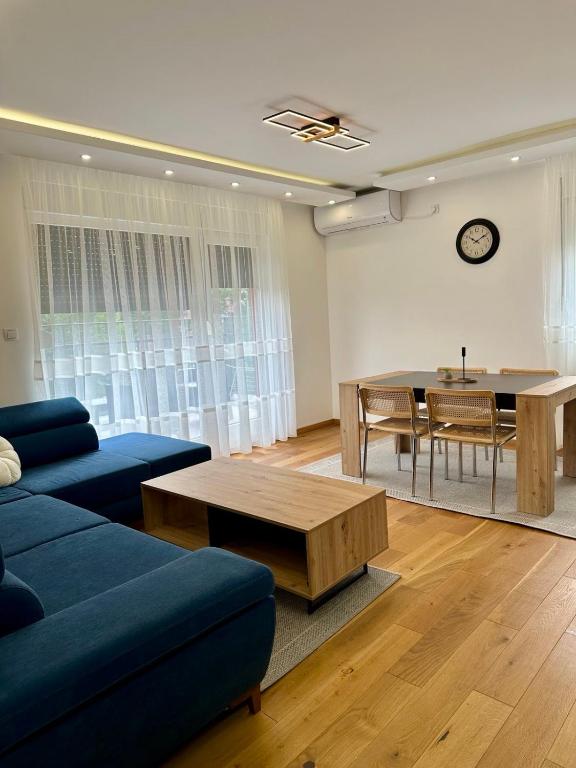 VIP House 5 - 1