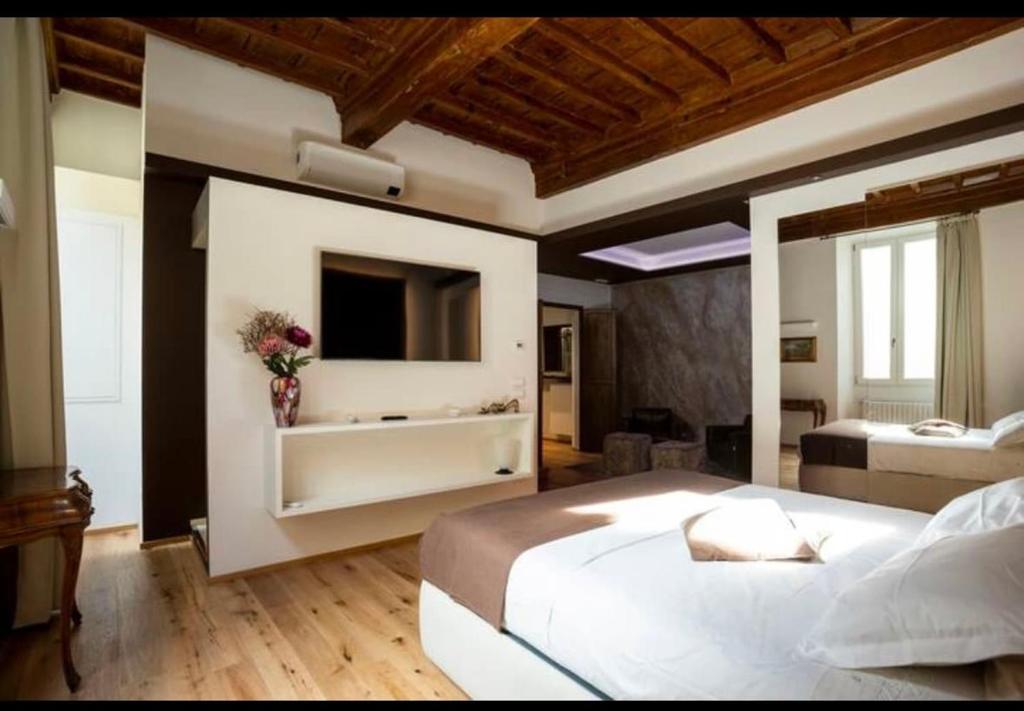 Dream Suite Duomo APARTMENT in the heart of Center with Sauna - 2