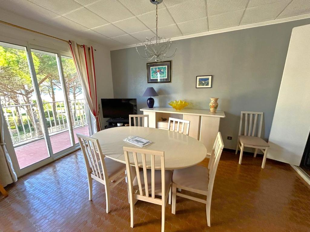 Grand 2 pièces en bord de plage avec terrasse et vue sur mer - FR-1-837-17 - 3