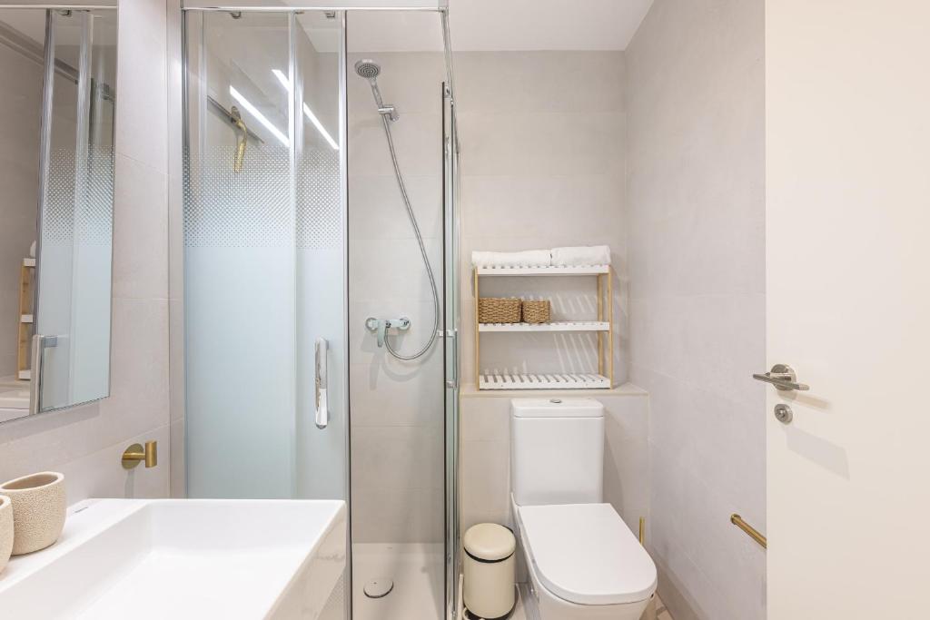 Modern Golf Oasis Mijas Pool, Terrace & Parking - 4