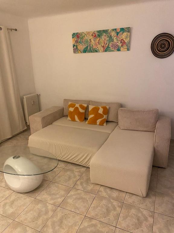 Chambre pour fille uniquement chez habitant - 1
