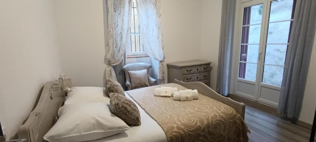 apt 5, 1er étage, un T2 avec terrasse, 4 couchages - 1