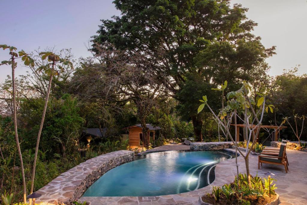 Swimming pool