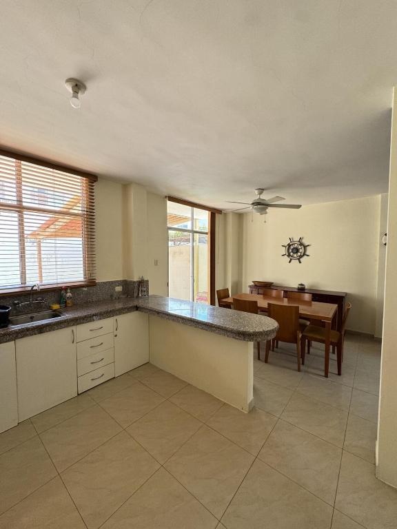 Hermosa Casa en Playas con salida privada al mar - 4