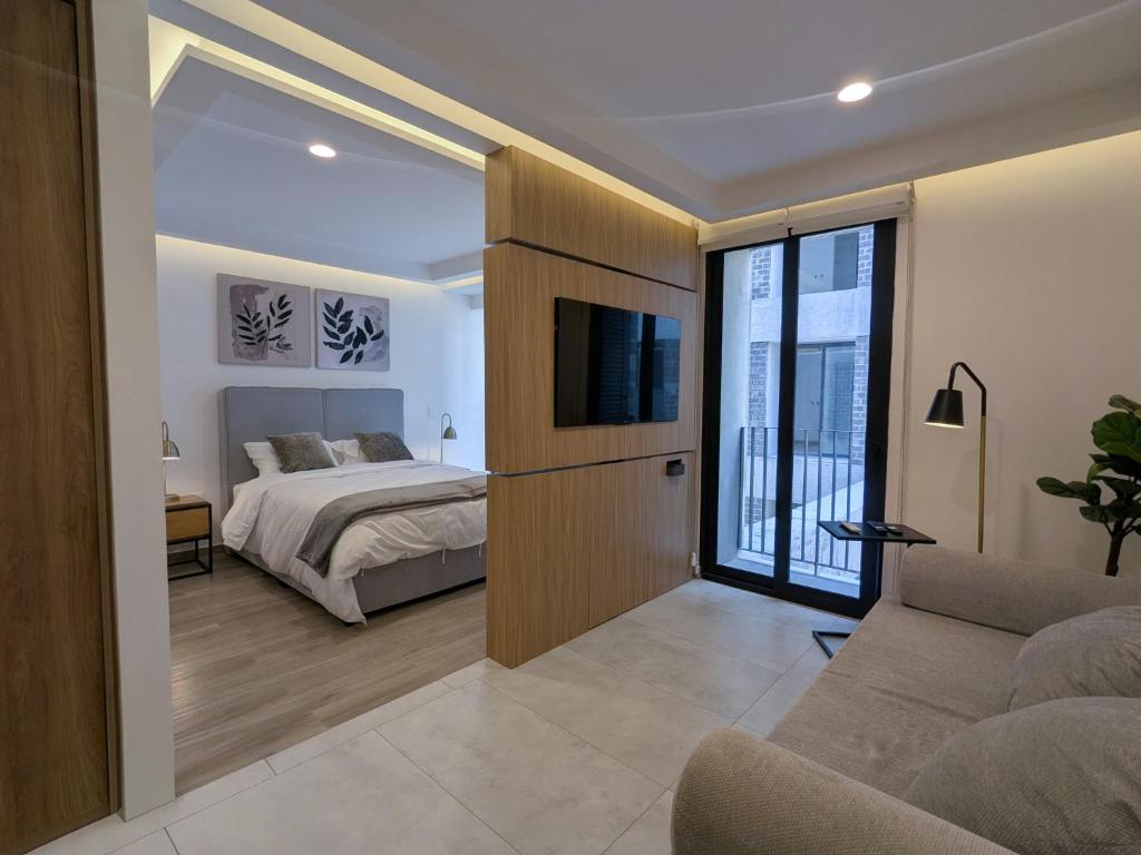 Central Apartment with Rooftop Pool near Chapultepec - 1