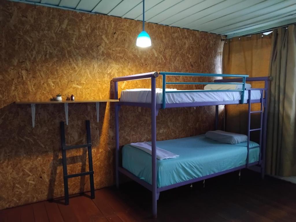 Casa Retro Acacias Hostel - 3