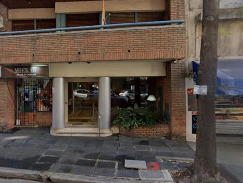 Azcuenaga - Recoleta con patio privado - 2