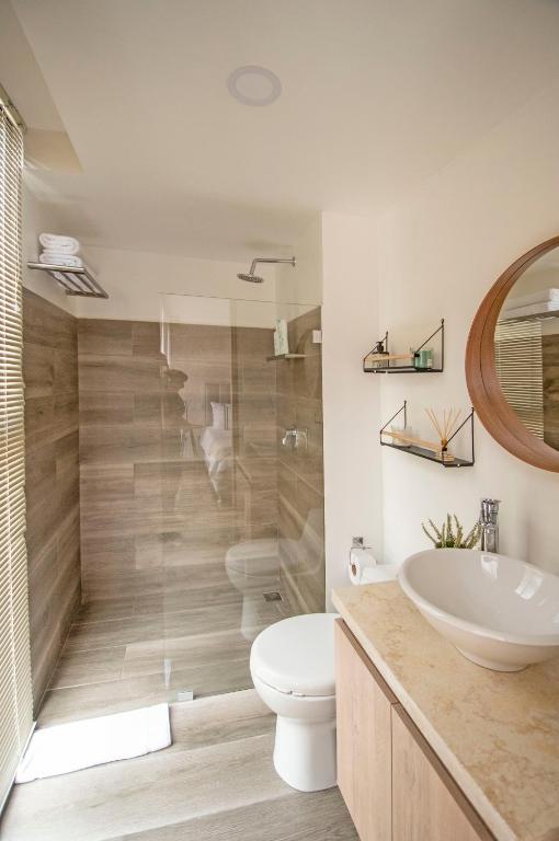 Modern Studio Steps from G and T Zones - 2