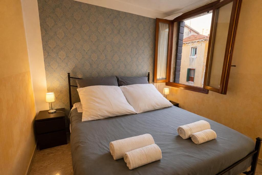 Zen Accommodations Rialto - 3