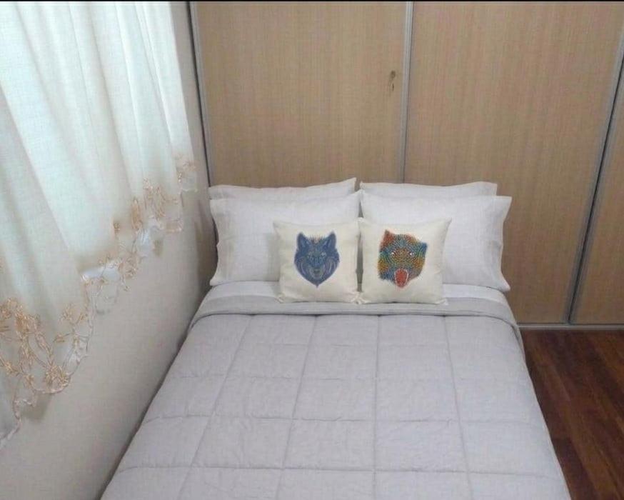 Casa Luz 3-Room Apartment with a Balcony in Almagro for 4 - 5
