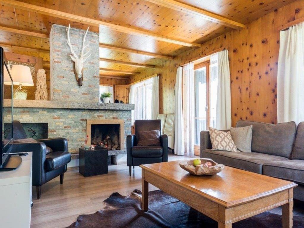 Elegant Fieschertal Alpine Chalet for 8 - 2