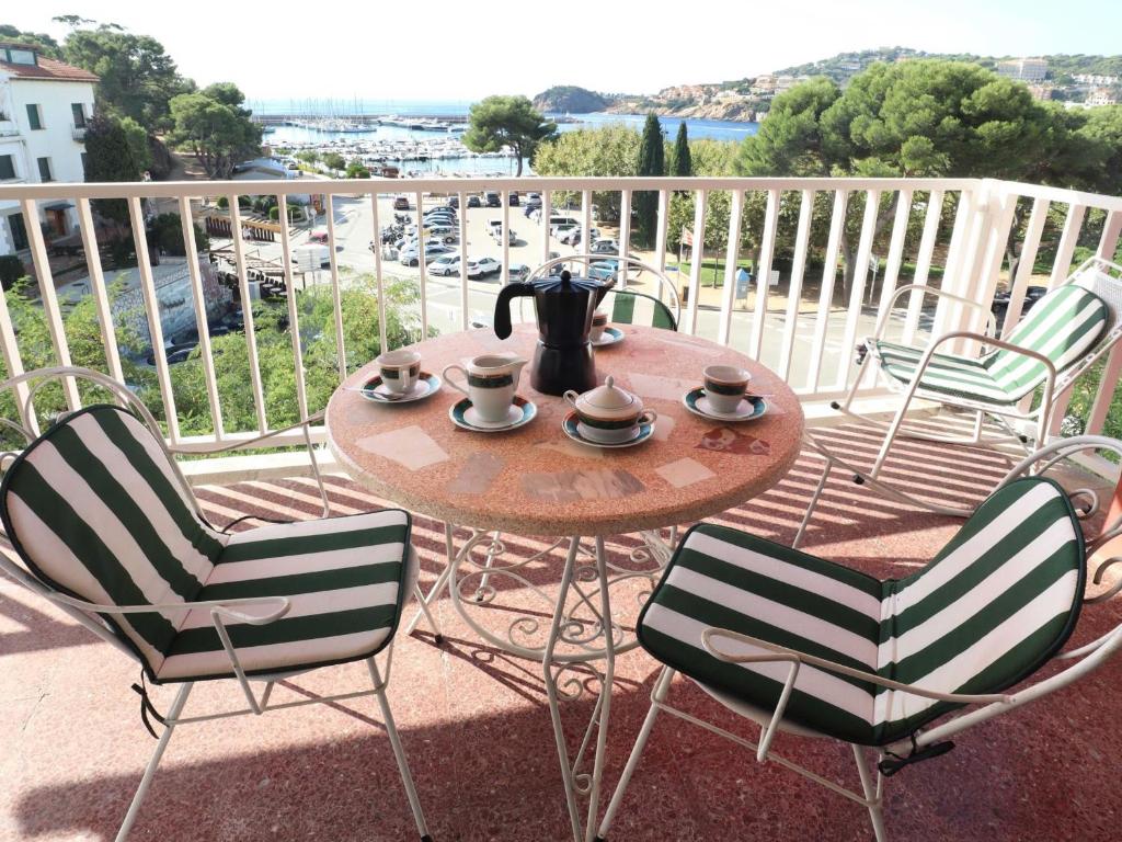 Amplio apartamento de 4 habitaciones en primera línea para 6 personas en Sant Feliu de Guíxols, con Wi-Fi - ES-298-50 - 3