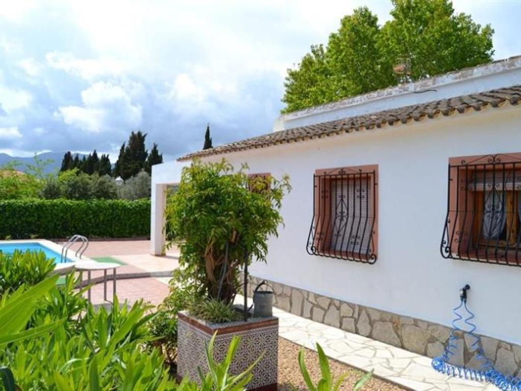 Villa espaciosa con piscina privada y Wi-Fi en Oliva - ES-373-41 - 2