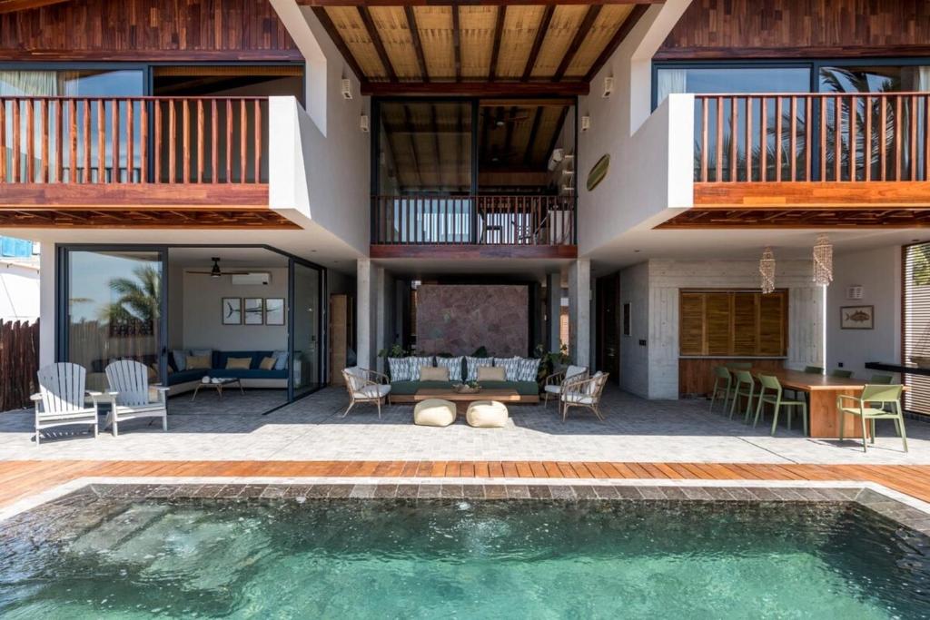 Punta Sal Luxury Beachfront Villa Palo Santo House - 1