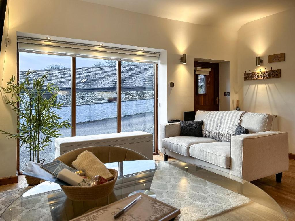 Oak, Falmouth - pet-friendly self-catering cottage