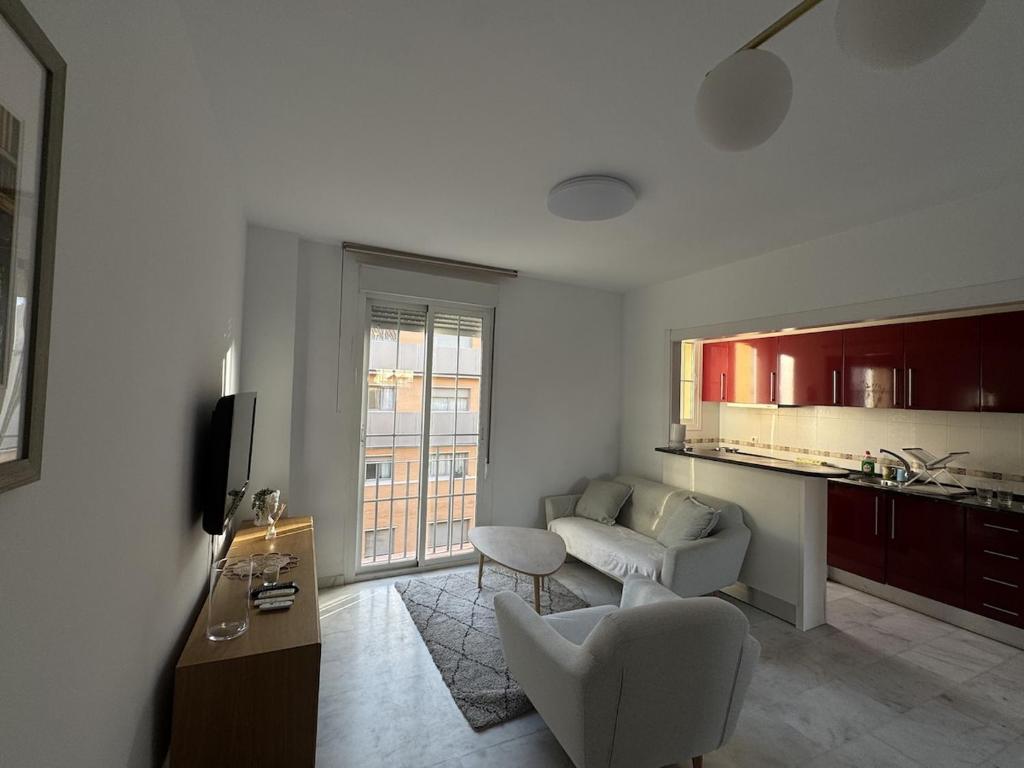 Modern Duplex in City Centre 2BR 2 Baths - 1