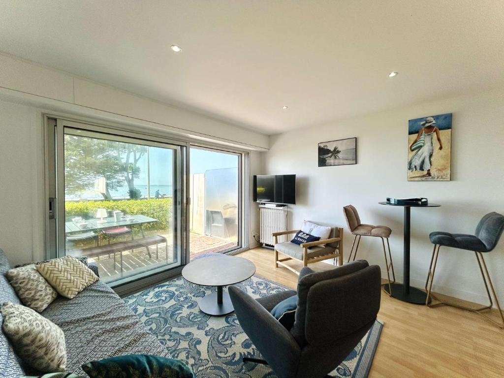 La Californie, T3 - Face Mer avec terrasse - LA BAULE - LB670-012 - 2