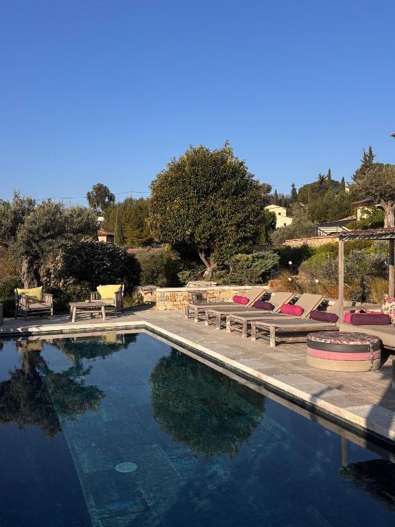 LA BASTIDE DES CULS-ROUSSET - 2