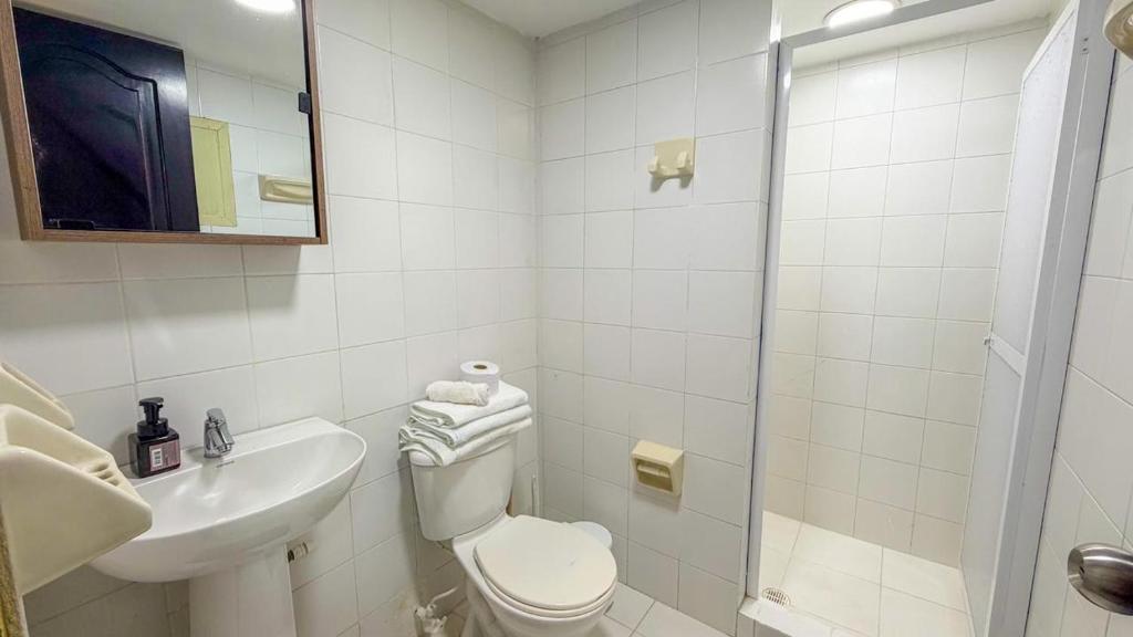 Excelente ubicación acogedor apartaestudio cerca de la playa - 2