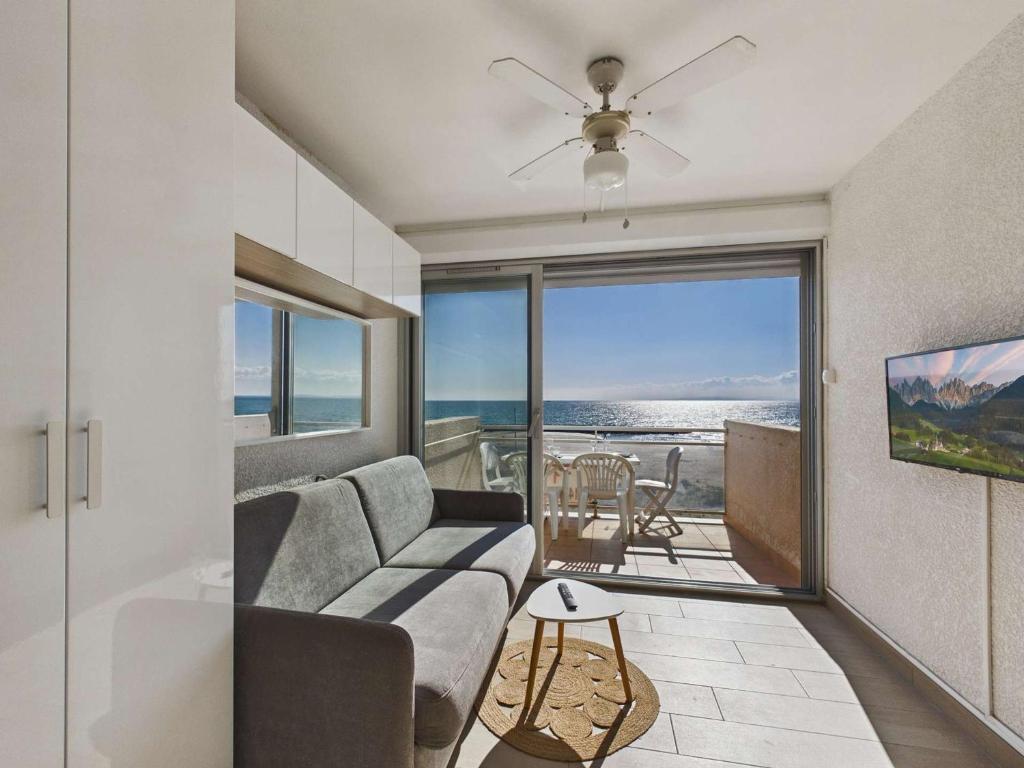 Grau d'Agde : Studio cabine avec terrasse, parking privé, vue mer - 5