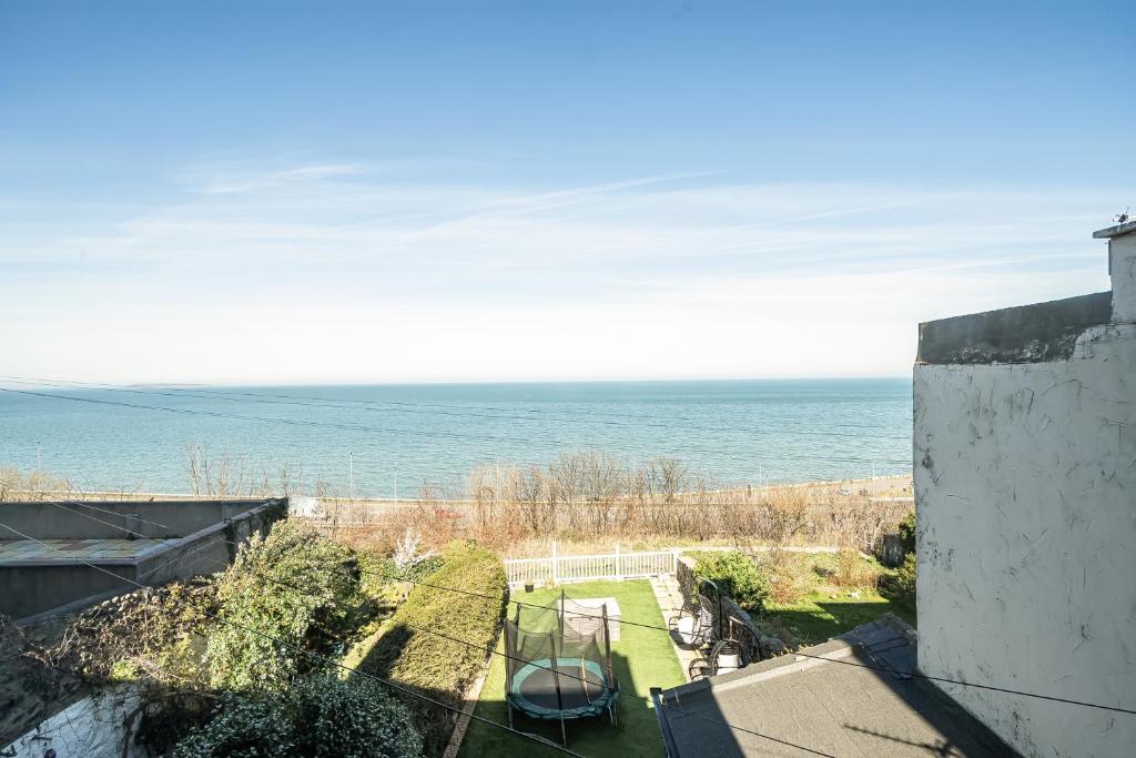 Stunning Sea View Blue Haven in Penmaenmawr photo 8