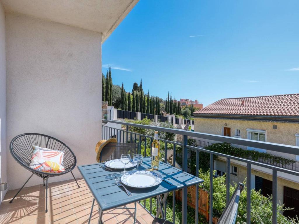 Studio rénové centre Lavandou avec terrasse - FR-1-816-10 - 3