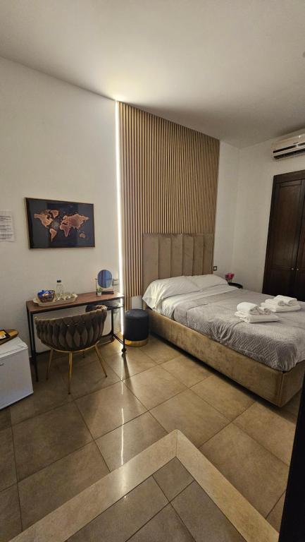 B&B Napoli Centrale Room&Jacuzzi - 5