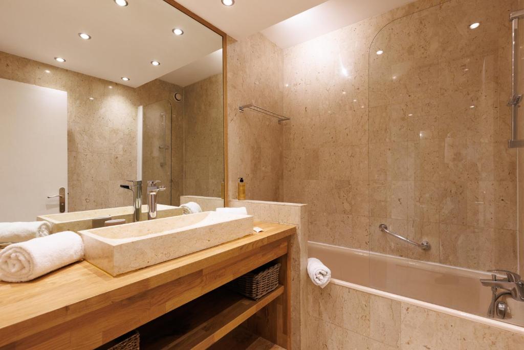 Upstays Elegant 1BR Gray d'Albion 2min from Palais - 4