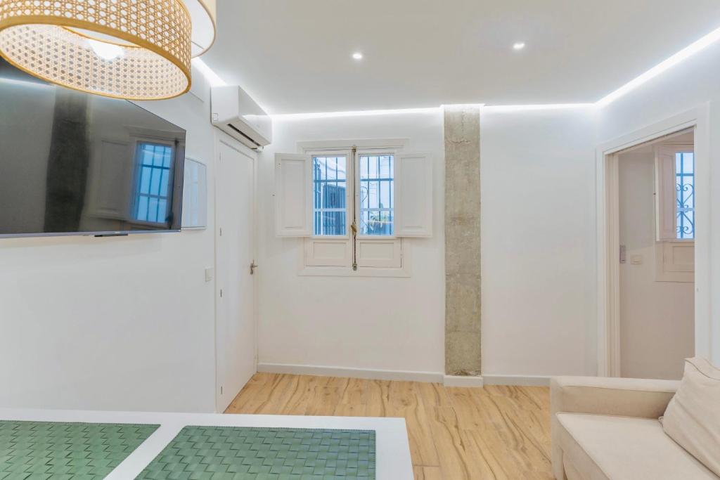 Deanes Califa Suites - 3