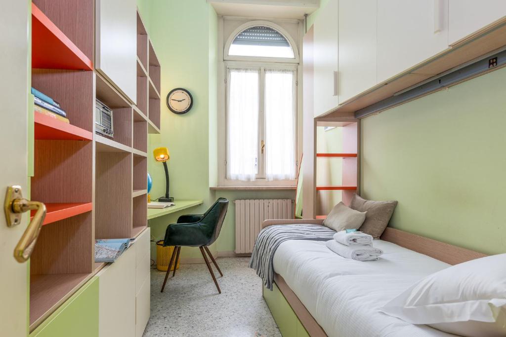 Three-room flat with balcony in Porta Romana - 4