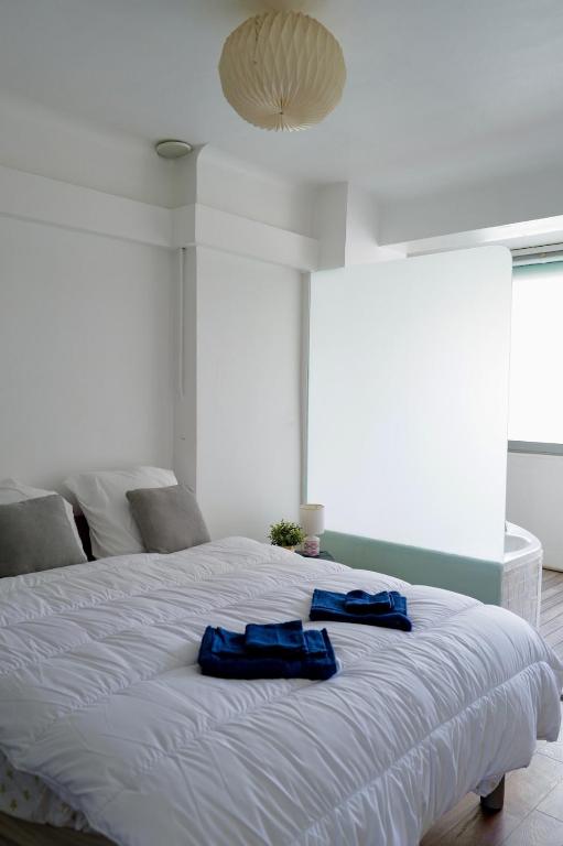 Balcon sur la mer appartement climatisé deux chambre plages commerces et parking gratuit au pied de l immeuble - 2