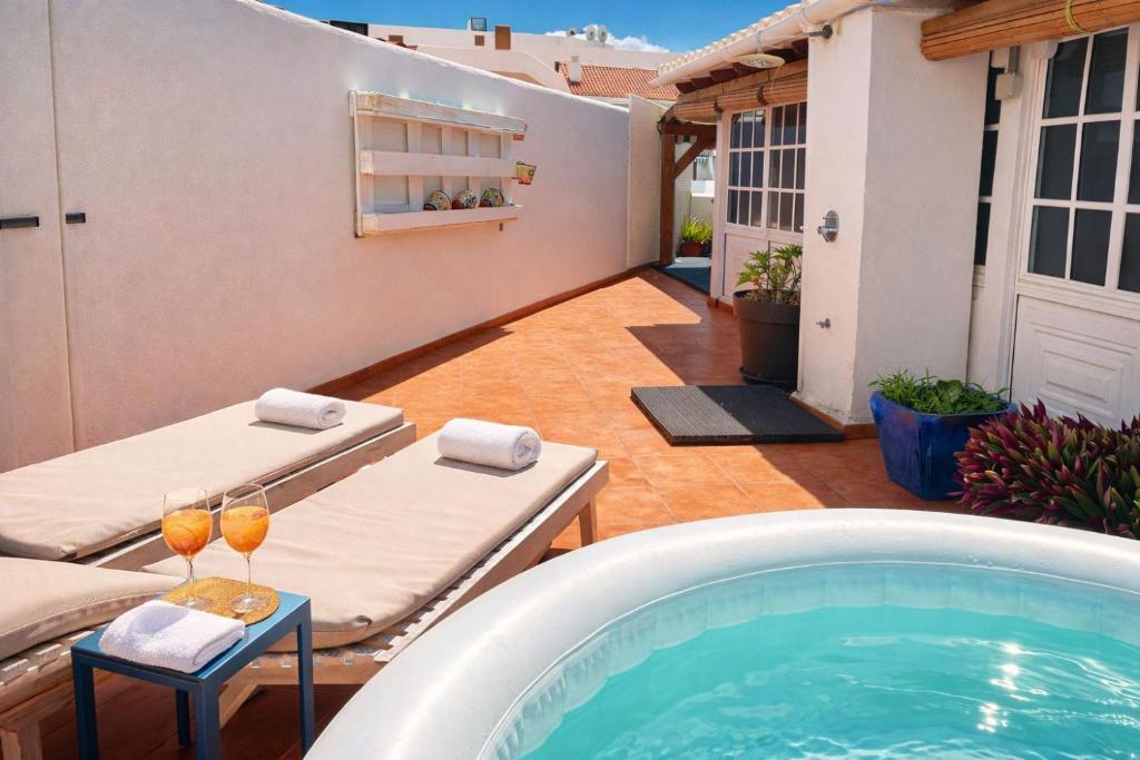 Atico 307-Jacuzzi Privado & Pool - 2